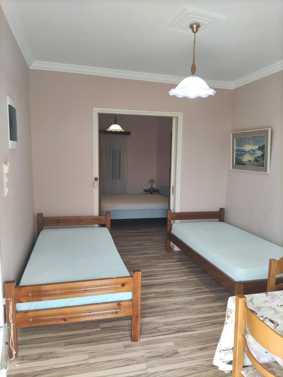 Sissy Apartment Vrahati Buitenkant foto